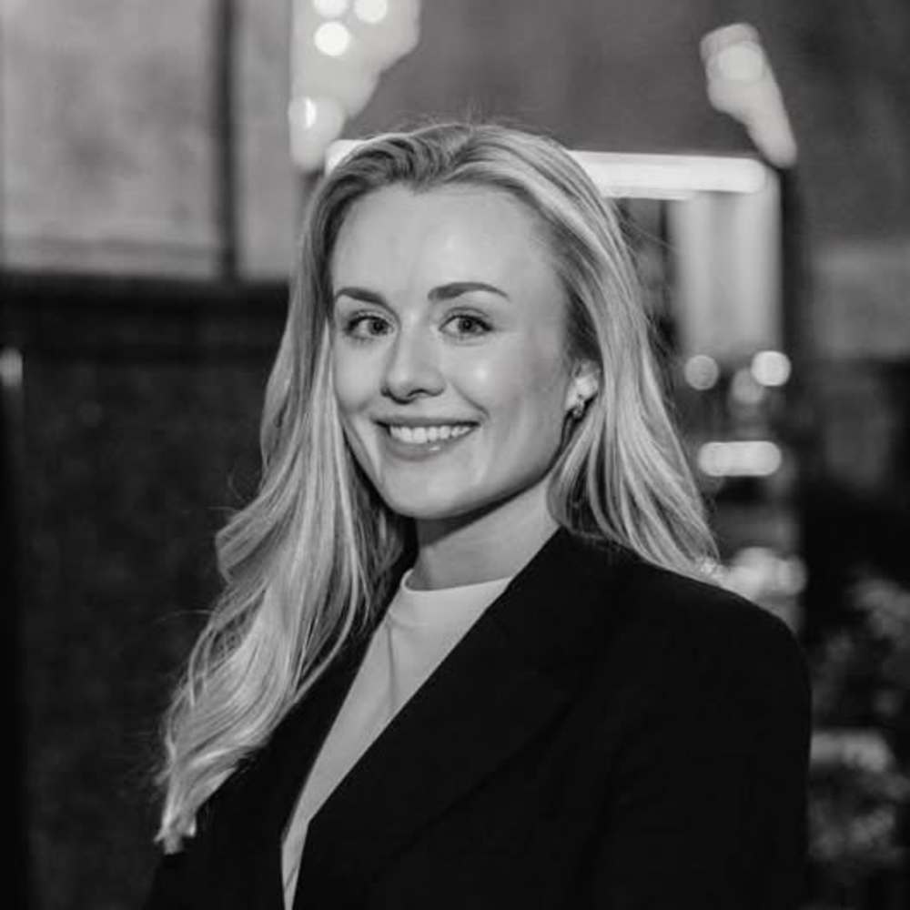 Meet your Posher, Iris